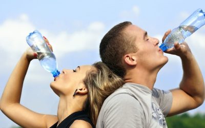 Por qué la hidratación es buena para la salud dental